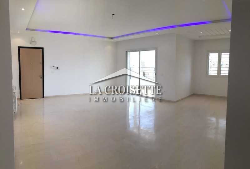 Appartement S+3 à La Soukra